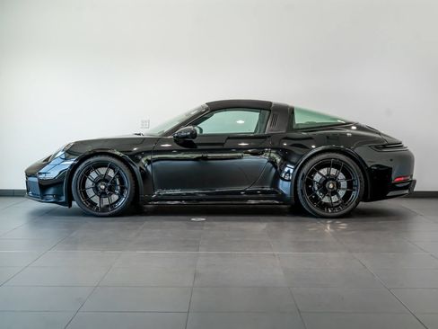 Certified 2025 Porsche 911 Targa 4 GTS AWD/4WD image 2