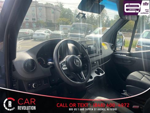 Used 2021 Mercedes-Benz Sprinter 2500 image 8