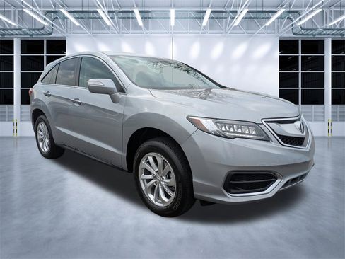 Used 2018 Acura RDX w/ Technology Package image 2