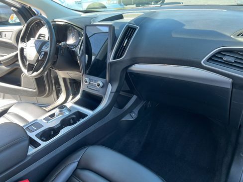 Used 2022 Ford Edge SEL image 21