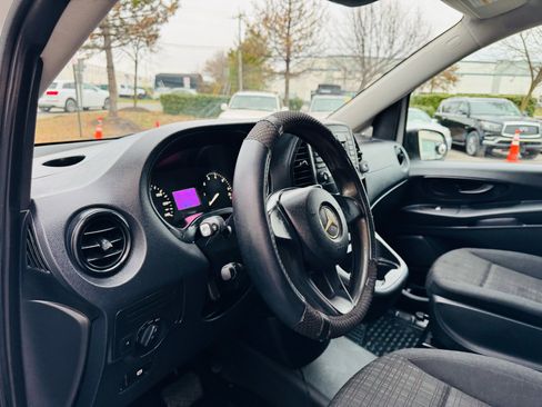 Used 2016 Mercedes-Benz Metris image 20