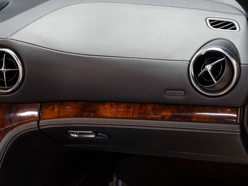 Used 2014 Mercedes-Benz SL 63 AMG image 40