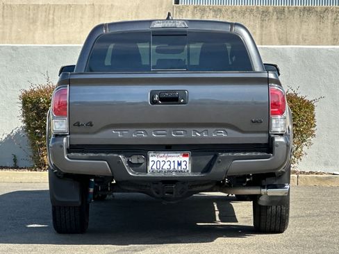 Used 2022 Toyota Tacoma TRD Sport w/ TRD Premium Sport Package image 8