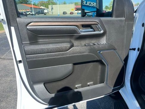 Used 2024 Chevrolet Silverado 2500 LT AWD/4WD image 20