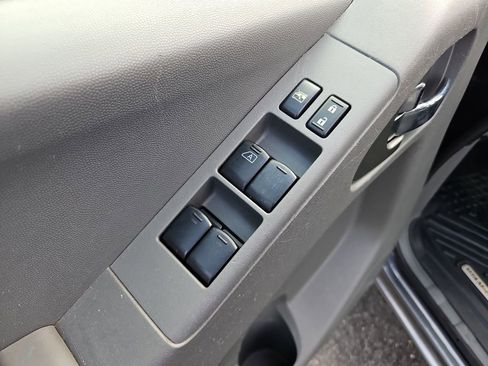 Used 2019 Nissan Frontier SV image 23