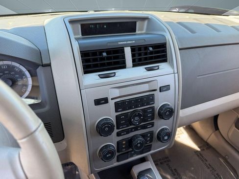 Used 2009 Ford Escape 2WD Hybrid image 17