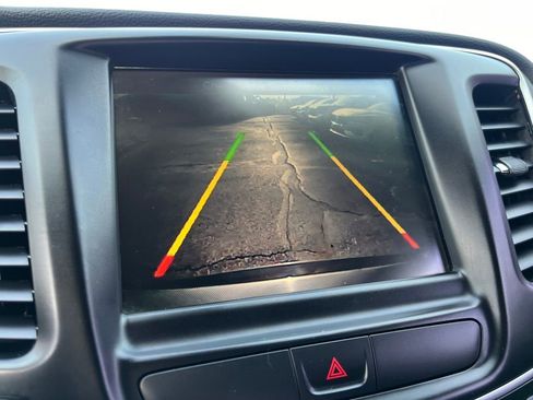 Used 2017 Chrysler 200 Limited Platinum FWD image 43