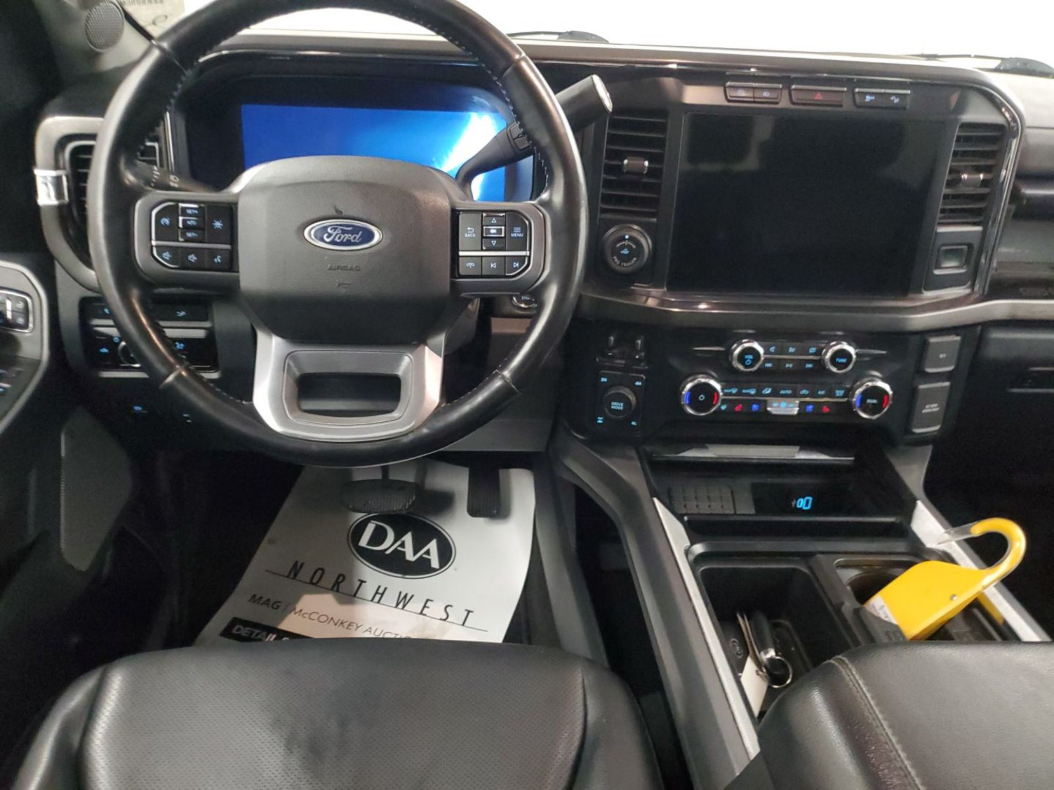 Used 2023 Ford F350 Lariat w/ Tow Technology Package AWD/4WD image 6