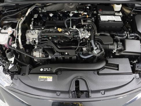 Used 2025 Toyota Corolla LE image 34