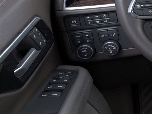 New 2026 Chevrolet Suburban LT w/ Comfort Package image 22