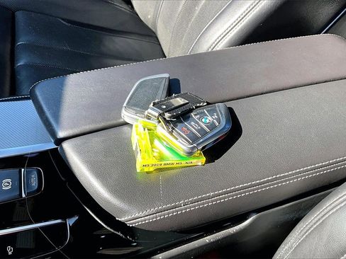 Used 2019 BMW M5 w/ Executive Package image 10