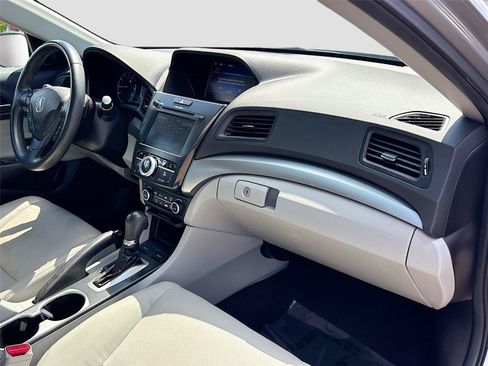 Used 2017 Acura ILX FWD image 28