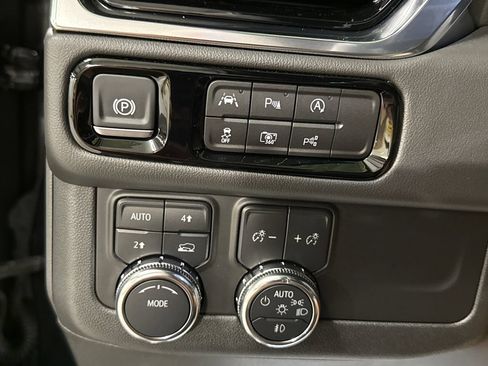 Used 2025 GMC Yukon Elevation w/ LPO, Floor Liner Package AWD/4WD image 10