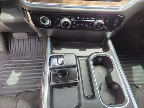 Used 2024 Chevrolet Silverado 1500 LT AWD/4WD image 24