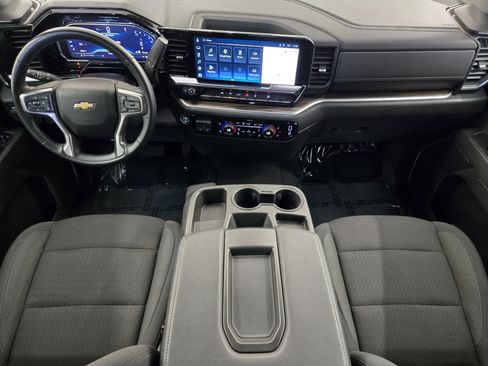 Used 2025 Chevrolet Silverado 1500 LT AWD/4WD image 24