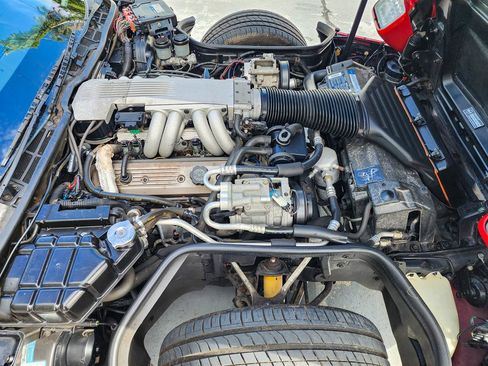 Used 1990 Chevrolet Corvette Convertible RWD image 29