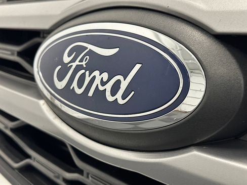 Used 2023 Ford Expedition XLT image 15