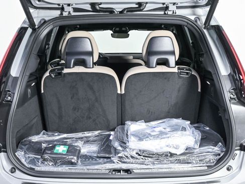 New 2026 Volvo XC90 B6 Plus w/ Protection Package Premier AWD/4WD image 30