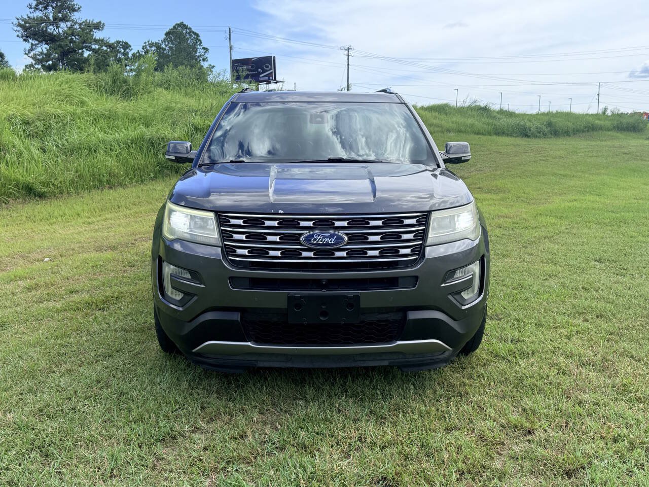 Used 2016 Ford Explorer Limited w/ Equipment Group 301A FWD image 7