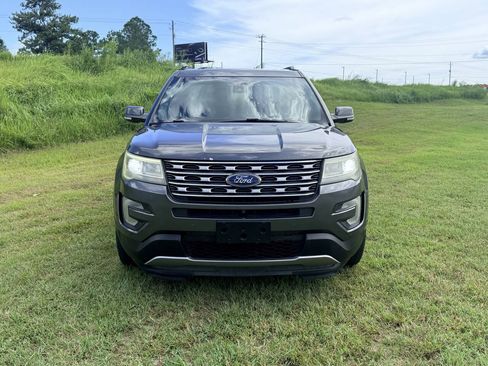 Used 2016 Ford Explorer Limited w/ Equipment Group 301A FWD image 7