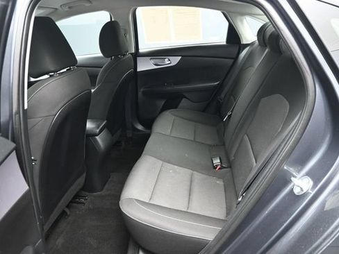 Used 2024 Kia Forte LXS FWD image 9