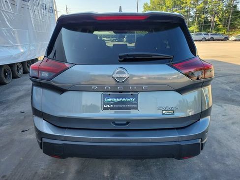 Used 2024 Nissan Rogue SV AWD/4WD image 6