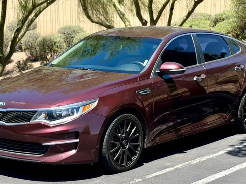 Used 2018 Kia Optima LX w/ Convenience Package FWD image 3