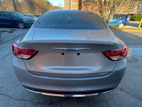 Used 2015 Chrysler 200 Limited image 7