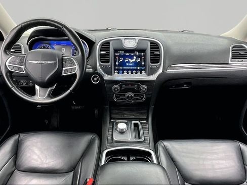 Used 2020 Chrysler 300 Touring L w/ 300 Premium Group RWD image 16