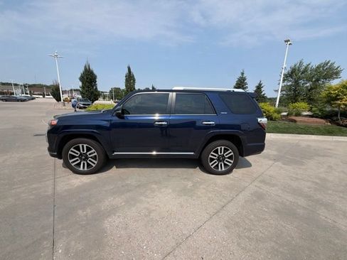 Used 2024 Toyota 4Runner Limited AWD/4WD image 7
