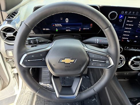 Used 2024 Chevrolet Blazer EV LT AWD/4WD image 23
