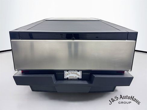 Used 2024 Tesla Cybertruck AWD Crew Cab image 6