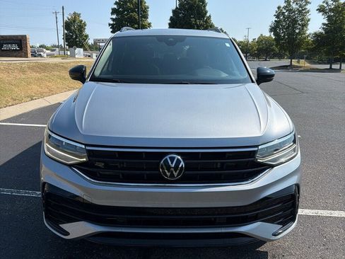 Used 2024 Volkswagen Tiguan SE R-Line FWD image 2