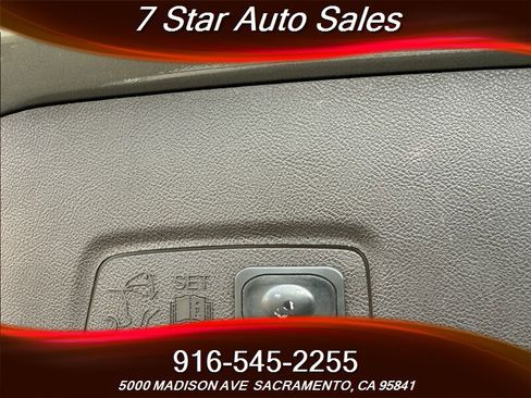 Used 2017 Lincoln MKC Reserve image 23