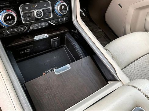 Used 2021 GMC Yukon Denali w/ Denali Premium Package image 26