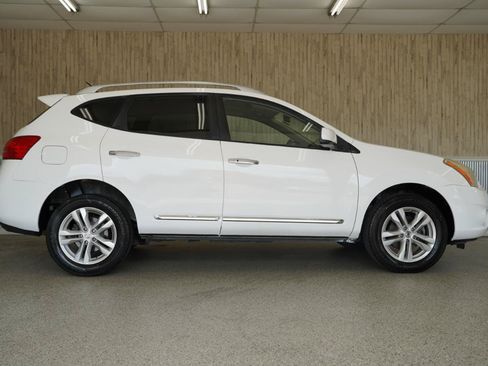 Used 2013 Nissan Rogue SV w/ Premium Pkg FWD image 6