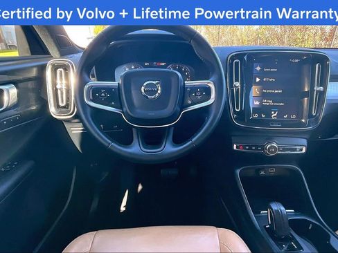 Used 2020 Volvo XC40 T5 Momentum w/ Protection Package Premier image 8