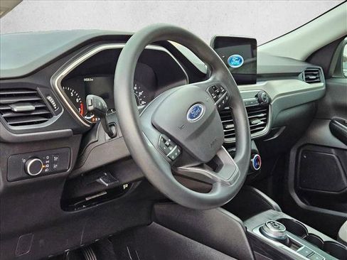 Certified 2022 Ford Escape SE image 10