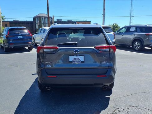 Used 2021 Toyota RAV4 XLE Premium AWD/4WD image 28