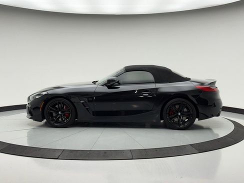 Used 2022 BMW Z4 M40i w/ Premium Package image 2