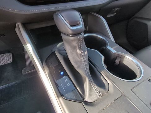 Used 2024 Toyota Highlander XLE image 22