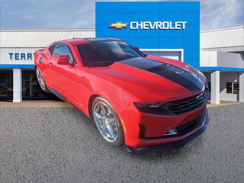 Used 2022 Chevrolet Camaro LT w/ RS Package RWD image 1