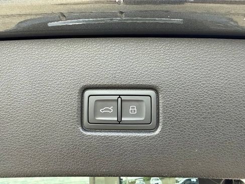 Used 2024 Audi SQ5 Premium Plus AWD/4WD image 11