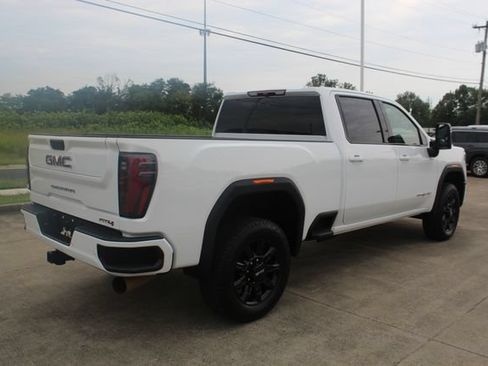 Used 2025 GMC Sierra 2500 AT4 AWD/4WD image 5