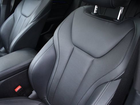 Used 2024 BMW X4 xDrive30i image 11