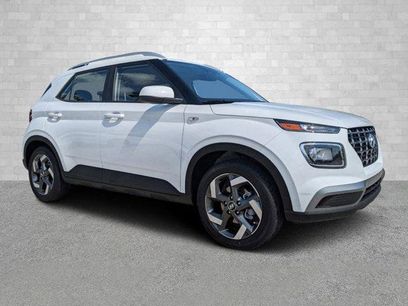 New 2025 Hyundai Venue SEL