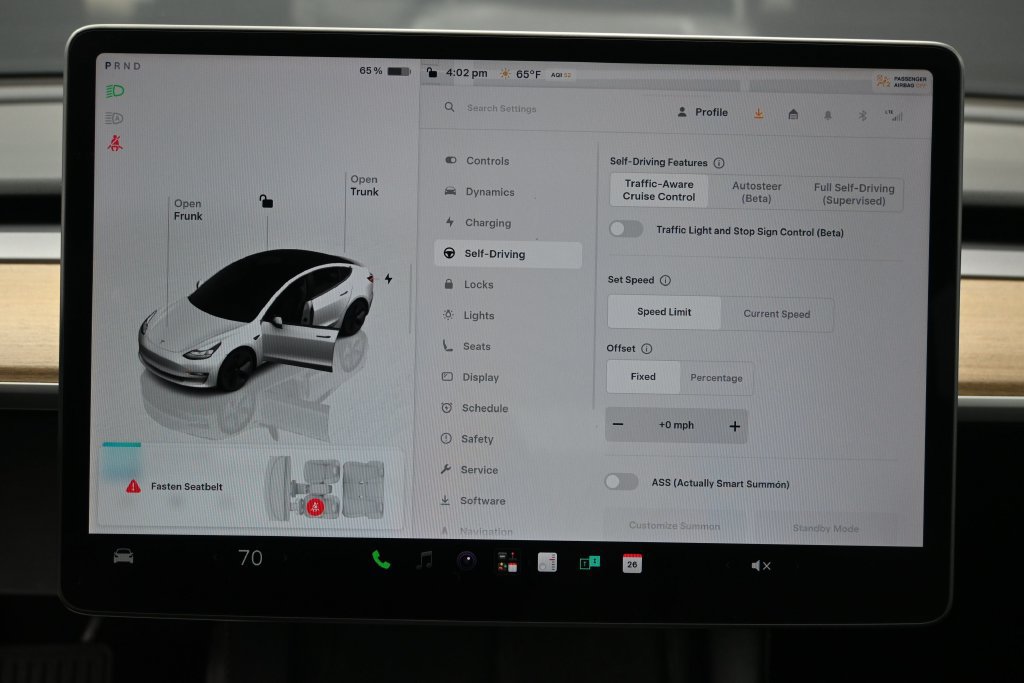 Used 2023 Tesla Model 3 Standard Range RWD image 22