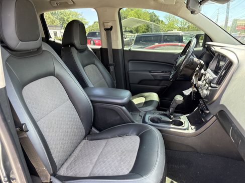 Used 2019 Chevrolet Colorado Z71 image 18