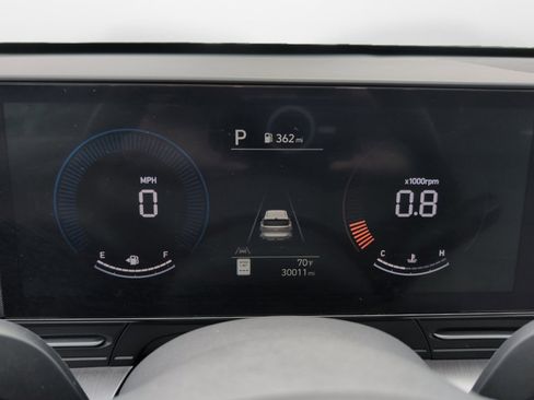 Certified 2024 Hyundai Kona SEL AWD/4WD image 11