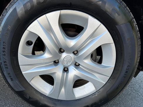 Used 2015 Toyota RAV4 LE AWD/4WD image 18